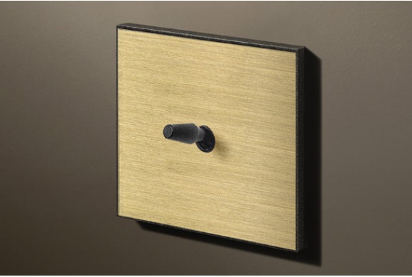170412121357_Cockpit_1C_Textured_Black_+_Brushed_Brass_+_Cone_Textured_Black_full